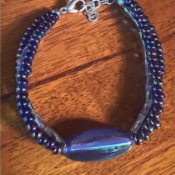 Beaded necklace, bracelet and earring set - Picture 4 of 5